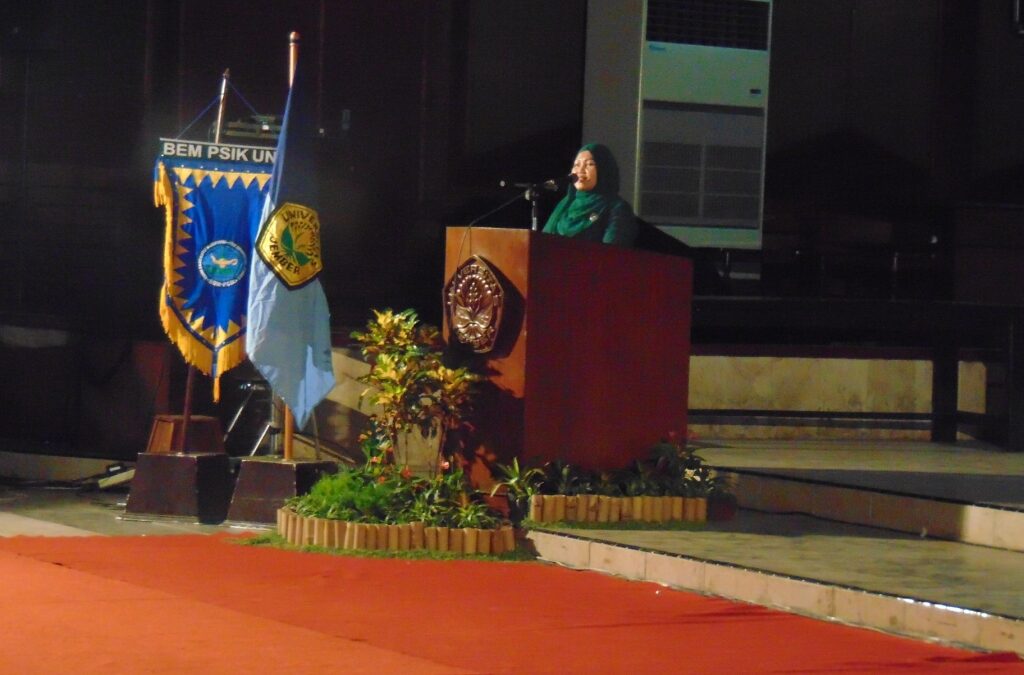 PSIK MENGGELAR MALAM INAGURASI 2015