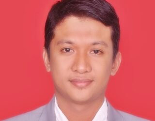 Alfun Hidayatullah, Wisudawan Terbaik Lulus PSIK Universitas Jember