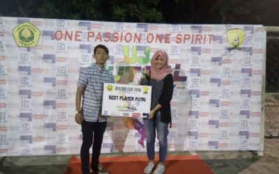 ANGGI THE BEST PLAYER PUTRI DALAM REKTOR CUP TAHUN 2016