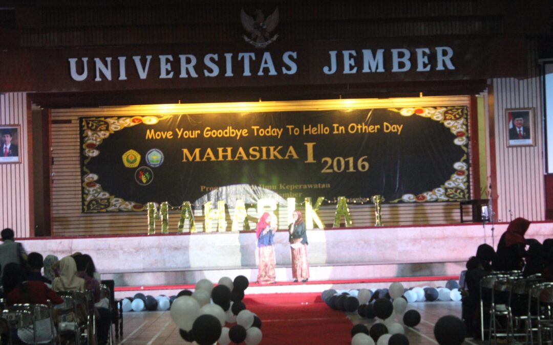 PSIK UNIVERSITAS JEMBER MENGGELAR MALAM SENI DAN TARI