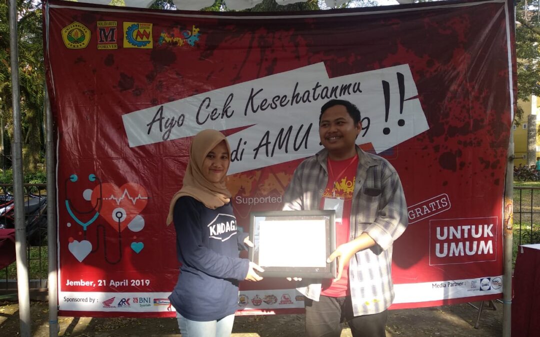 TIM BANTUAN KESEHATAN FAKULTAS KEPERAWATAN DALAM ACARA “AMU(AKSI MESIN UNEJ)”