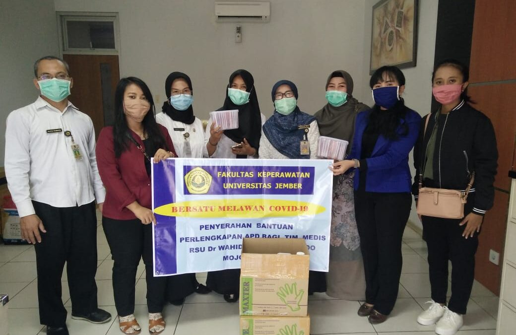 BERSATU MELAWAN CORONA, FAKULTAS KEPERAWATAN KEMBALI MENYERAHKAN BANTUAN PERLENGKAPAN APD KE  RSU Dr. WAHIDIN SUDIRO HUSODO MOJOKERTO