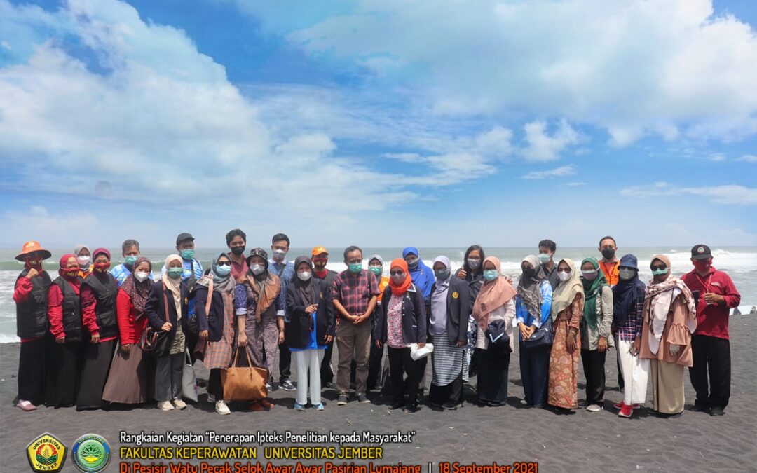 Pengabdian Masyarakat Berkolaborasi dengan DIII Keperawatan Kampus Lumajang di Desa Selok Awar-Awar Kecamatan Pasirian Kabupaten Lumajang