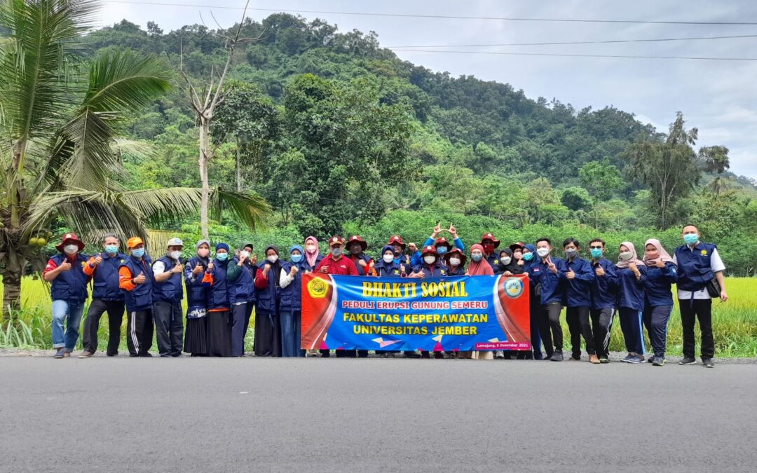 Bhakti Sosial Peduli Erupsi Gunung Semeru Fakultas Keperawatan Universitas Jember