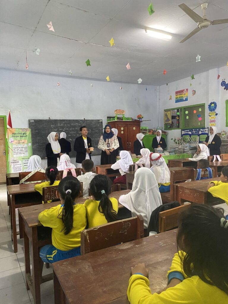 Gebyar Germas di Sekolah “Jaga Kebersihan Gigi dan Mulut dengan Sikat Gigi yang Benar”