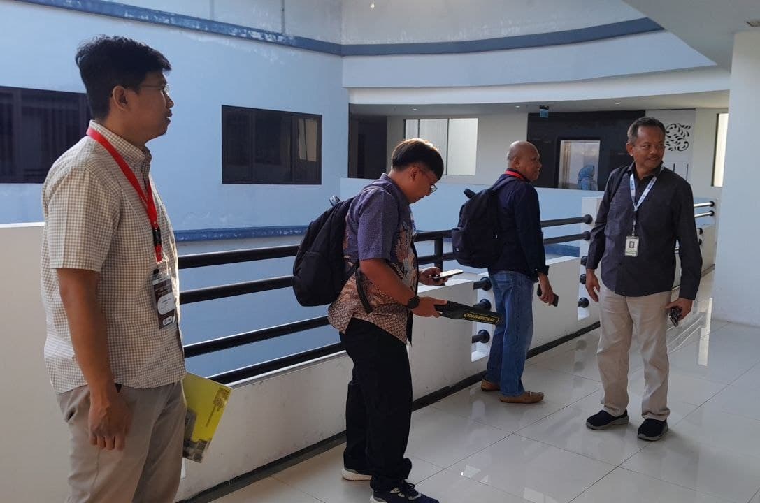 Visitasi Tim Monev Pusat UTBK di Gedung ISDB ILHS Universitas Jember: Menuju Pelaksanaan Bersih dan Transparan