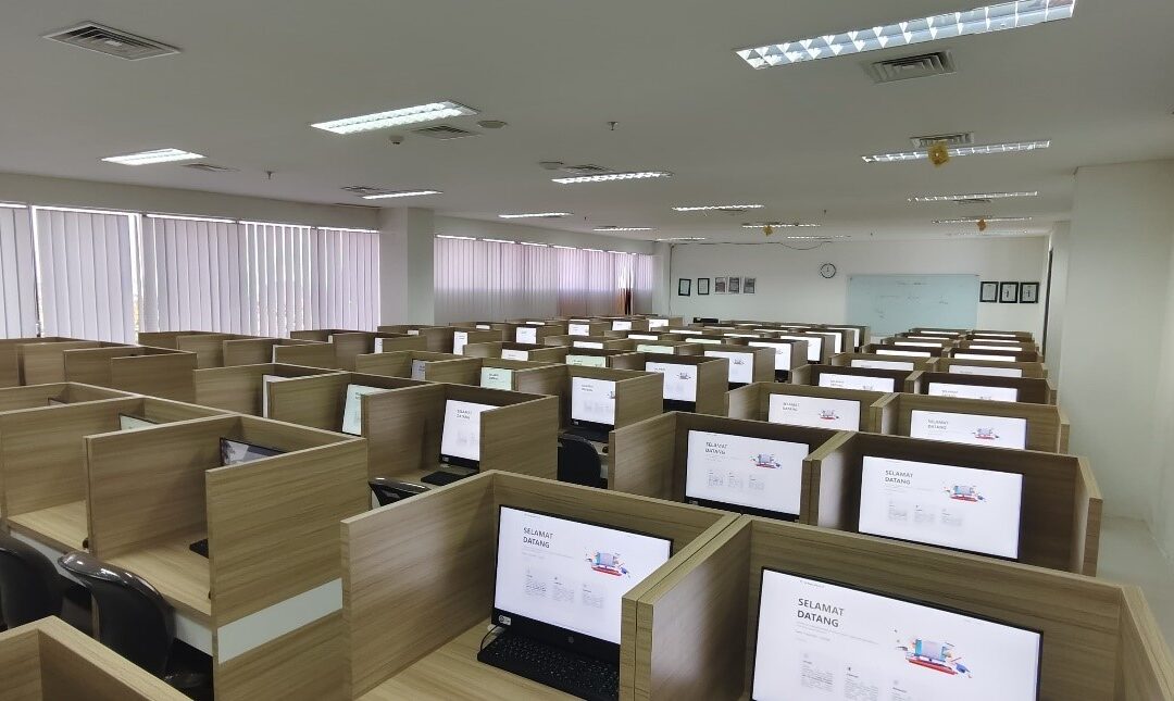 Fakultas Keperawatan Universitas Jember Gelar Ujian Akhir Semester Berbasis CBT Perdana di Fasilitas CBT Gedung ISDB ILHS UNEJ