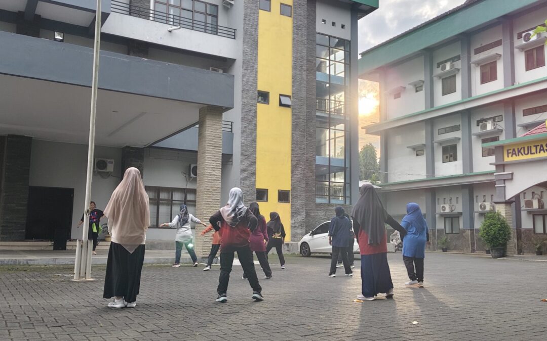 Semangat Pagi dan Gaya Hidup Sehat: Fakultas Keperawatan Gelar Senam Sehat Bersama