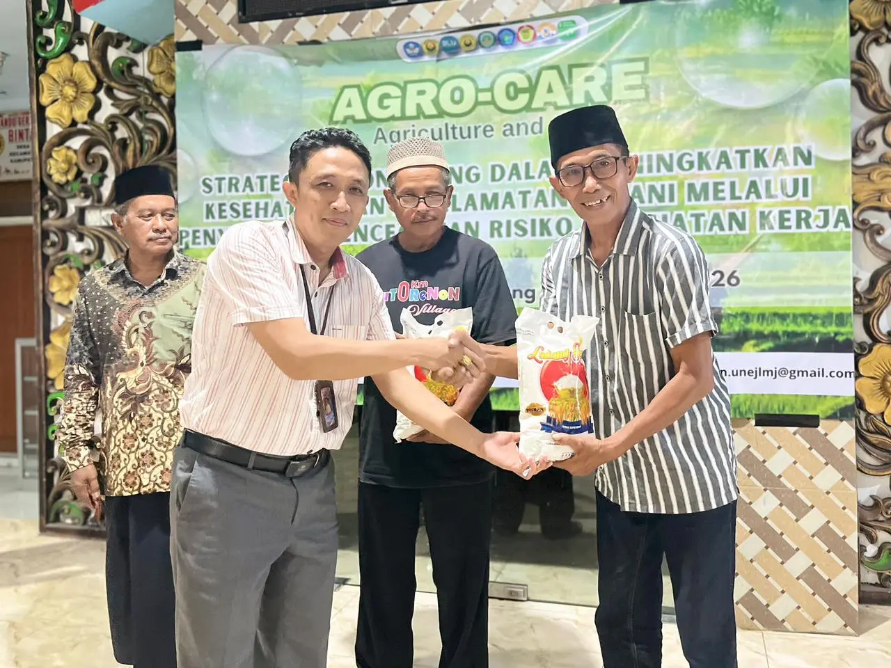 Pengabdian Masyarakat Strategi Agronursing bagi Kelompok Tani Desa Kutorenon