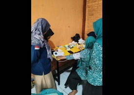 DESA FAST BEKALI KADER KESEHATAN DAN PKK MOJOPARON MENJADI GARDA TERDEPAN DETEKSI DINI STROKE
