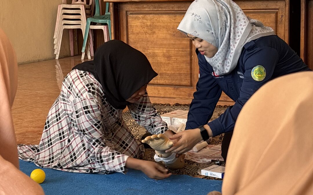 Didukung Hibah LPPM Universitas Jember, Program IBU TANGGAP Latih Puluhan Ibu Rumah Tangga Hadapi Gawat Darurat Keluarga