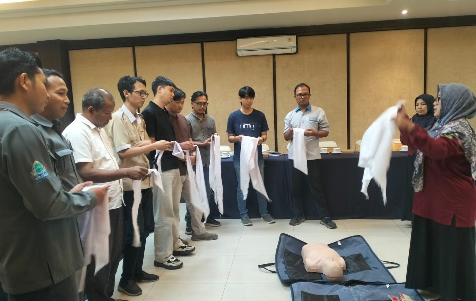 Perkuat Kesehatan Pekerja Perempuan, Sinergi D3 Keperawatan UNEJ bersama Dinkes-P2KB Kabupaten Lumajang